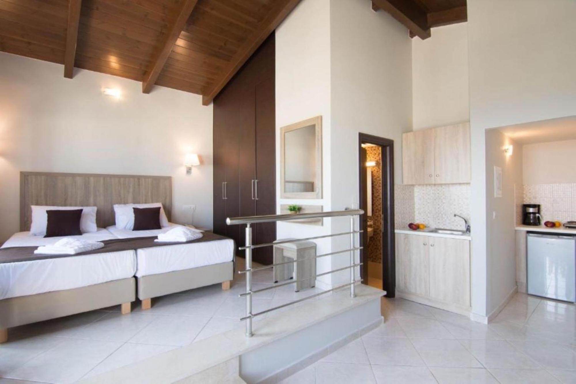 Carisa Suites And Apartments Maleme Extérieur photo